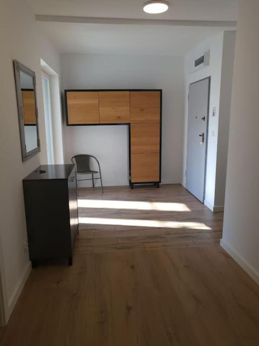 Duzy Apartament W Centrum - 3 Pokoje - Garaz Lägenhet Wrocław Exteriör bild